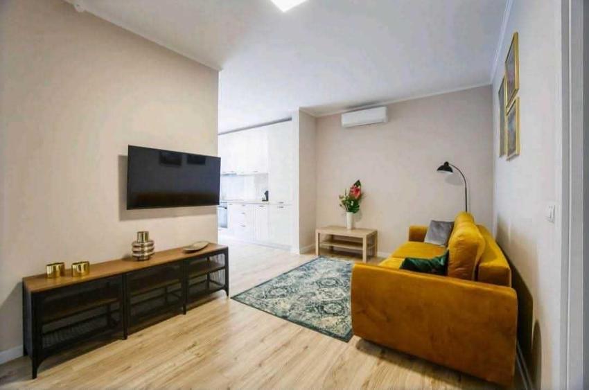 Apartament cu 2 camere decomandat în Exterior Vest
