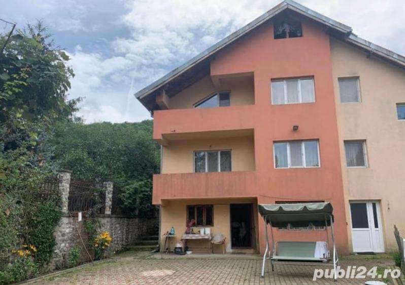 Casă cu 5 camere cu Teren 700 Mp în Goranu