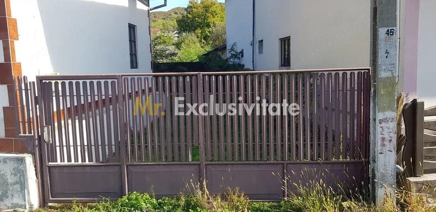 Casă cu Teren 221 Mp în Corbi