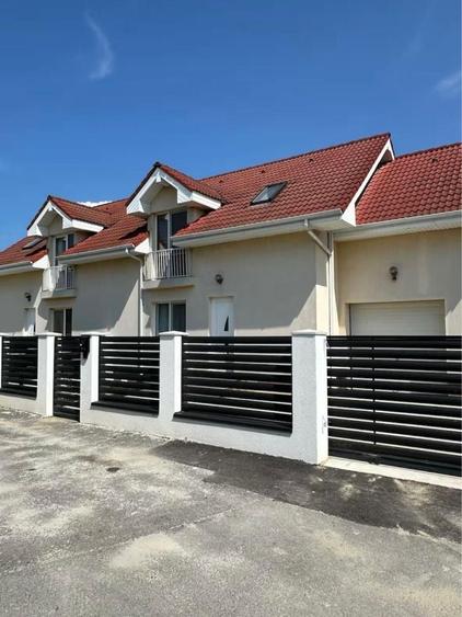 Casă cu 4 camere cu Teren 250 Mp în Central