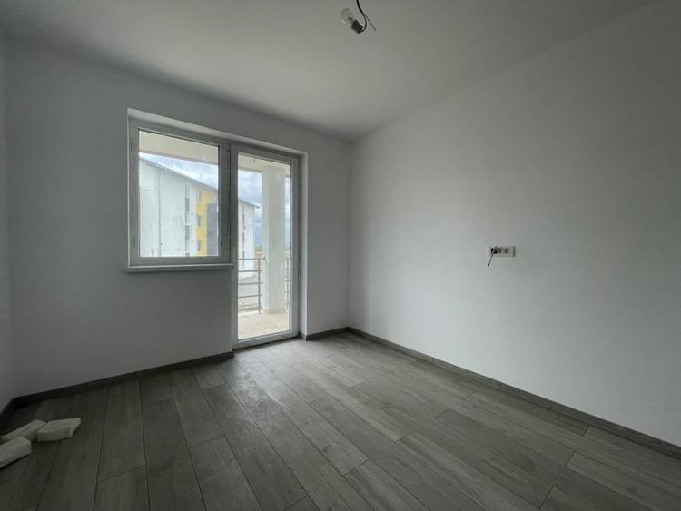 Duplex cu 4 camere cu Canalizare în Giroc