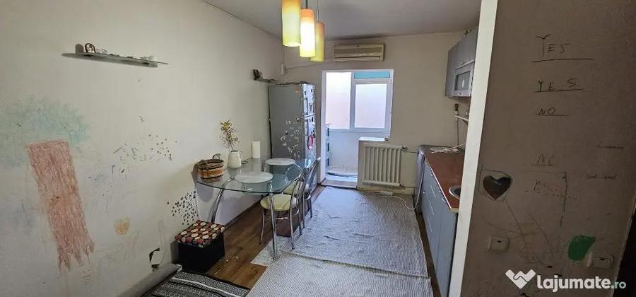 Apartament cu 2 camere decomandat în Anda