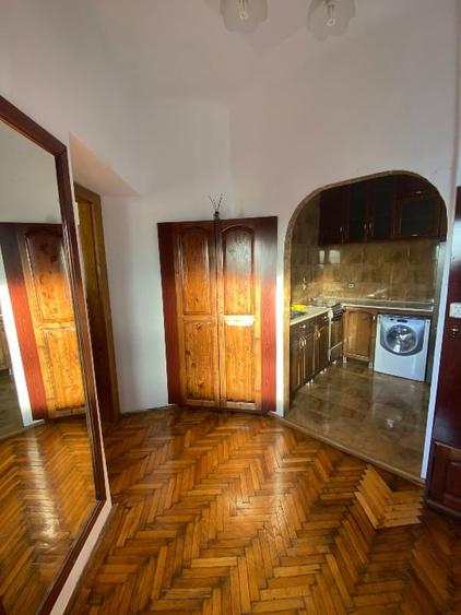 Garsonieră decomandată, mobilată în Ultracentral