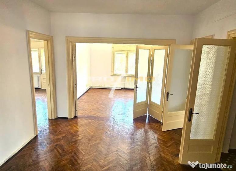 Apartament cu 6 camere decomandat în Central