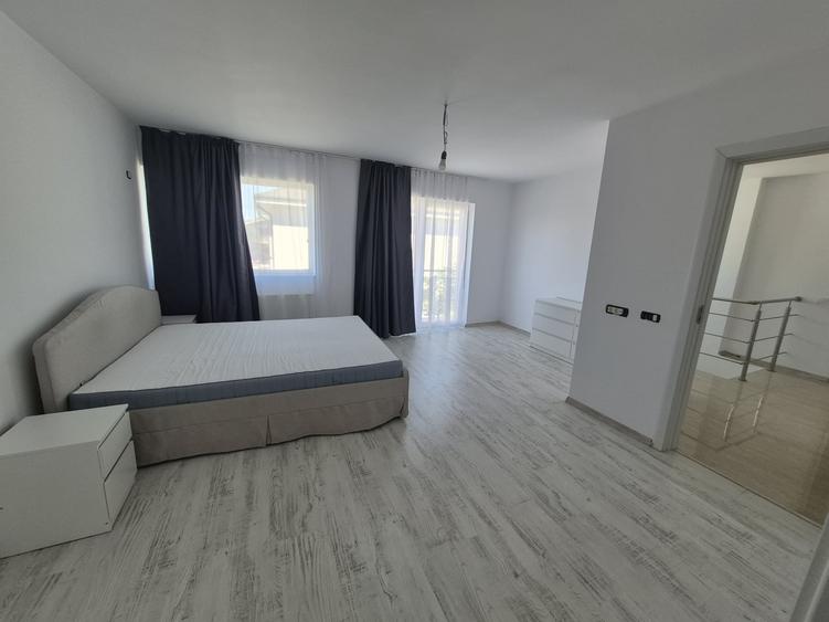 Casă individuală cu 5 camere cu Teren 500 Mp în Domnești