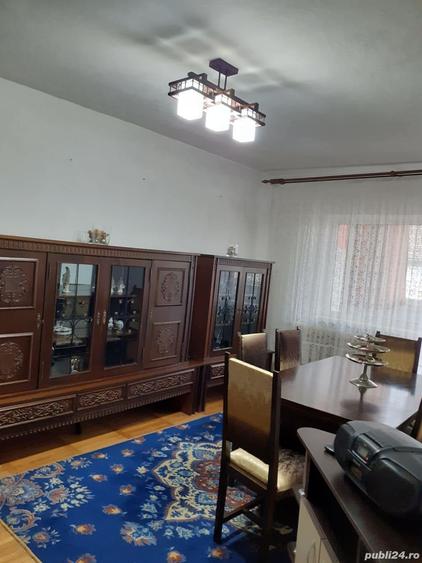 Apartament cu 4 camere decomandat în Luncă