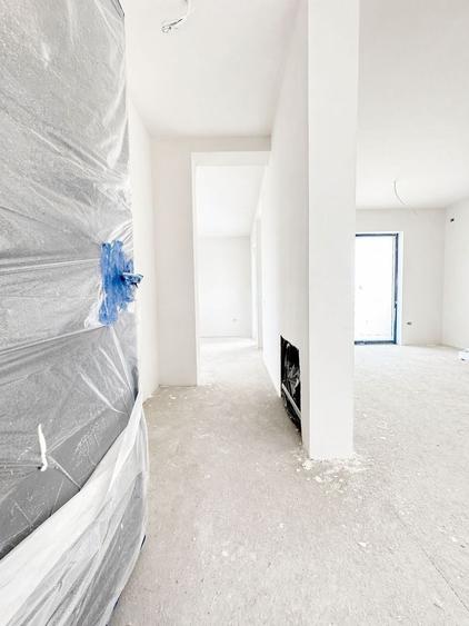 Apartament cu 2 camere semidecomandat în Moșnița Nouă