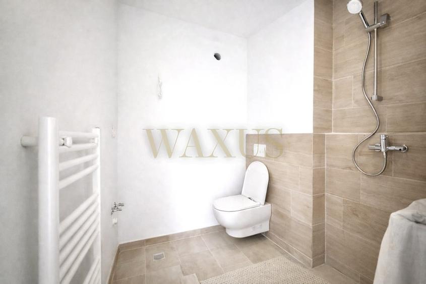 Apartament cu 3 camere semidecomandat în Borhanci