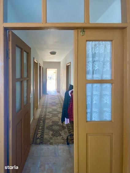 Casă cu 3 camere cu Teren 2000 Mp în Cornu