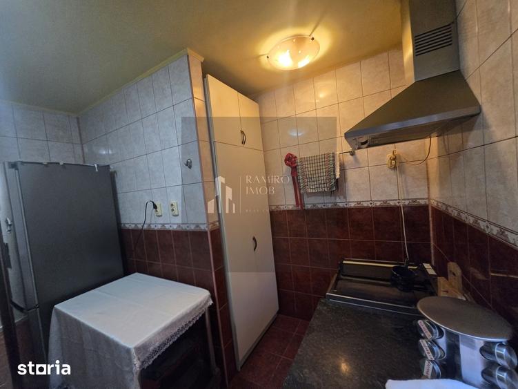 Apartament cu 3 camere decomandat în Rahova