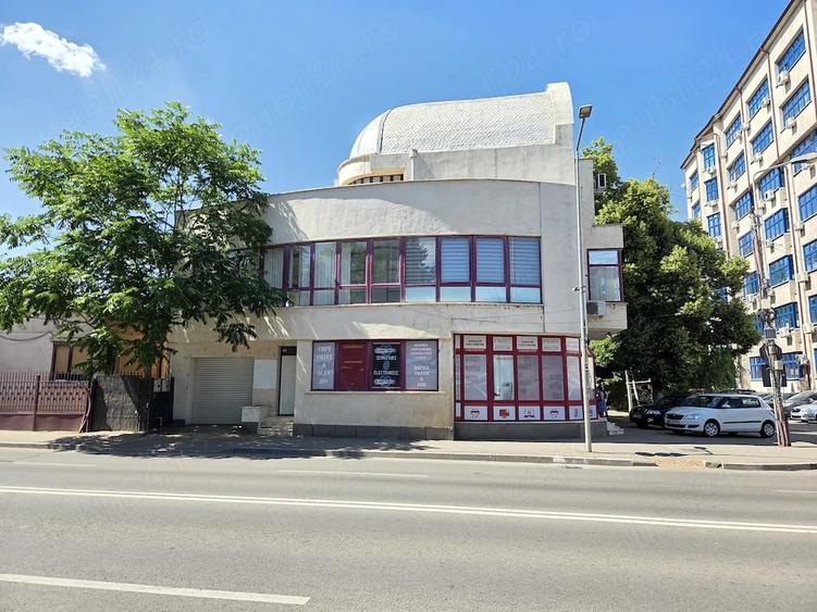 Spațiu comercial, de 210 mp, în Central