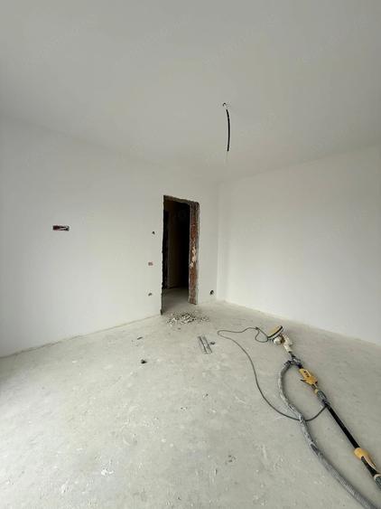 Casă cu Teren 300 Mp în Braytim