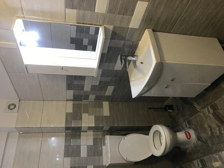 Garsonieră decomandată în Uverturii