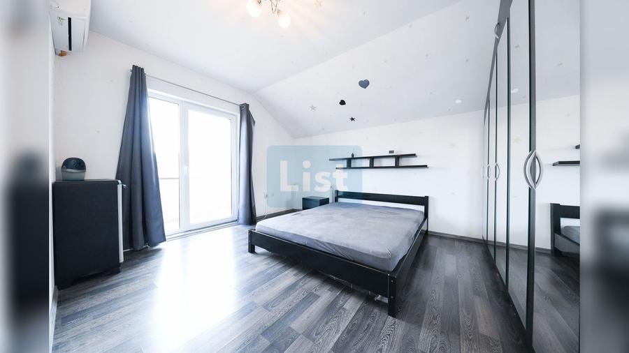 Apartament cu 3 camere semidecomandat în Florești