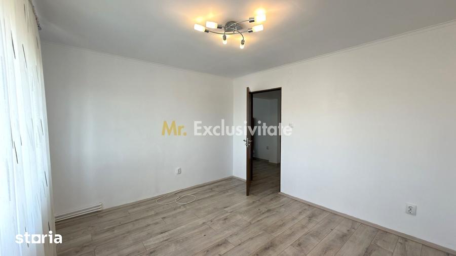 Apartament cu 3 camere semidecomandat în Central