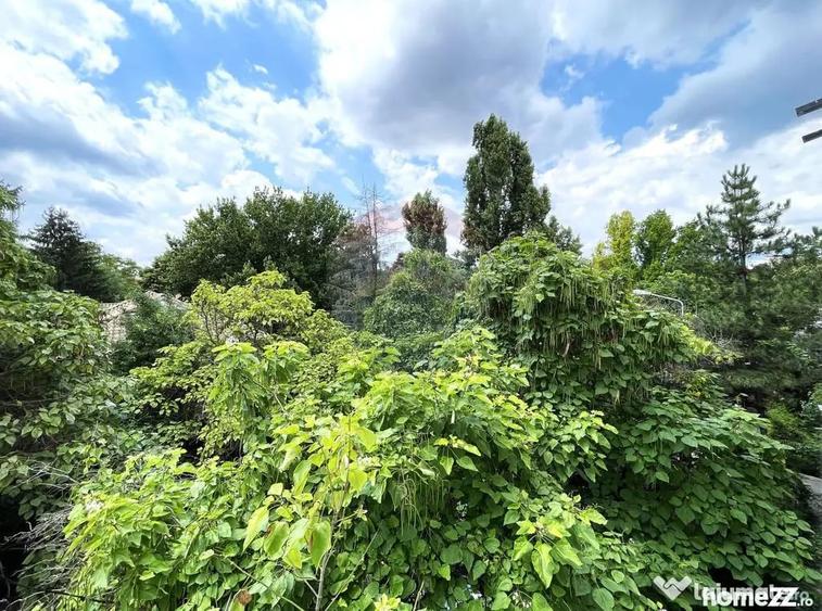 Apartament cu 4 camere decomandat în Nordului
