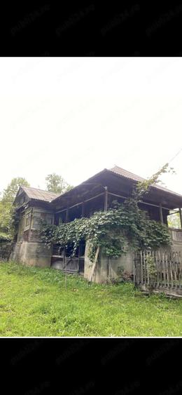 Casă cu Teren 3297 Mp în Sat-Șugatag