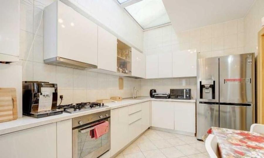 Apartament cu 4 camere decomandat, mobilat în Floreasca