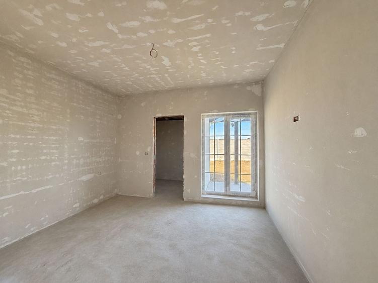 Duplex cu 3 camere cu Canalizare în Moșnița Nouă