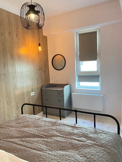 Apartament cu 2 camere decomandat, mobilat în Parcul Carol