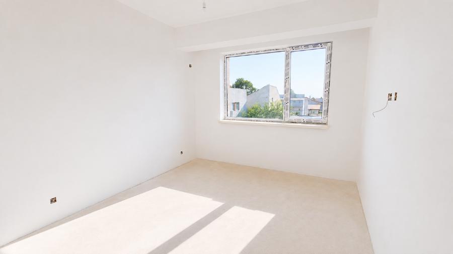 Apartament cu 3 camere decomandat în 1 Mai