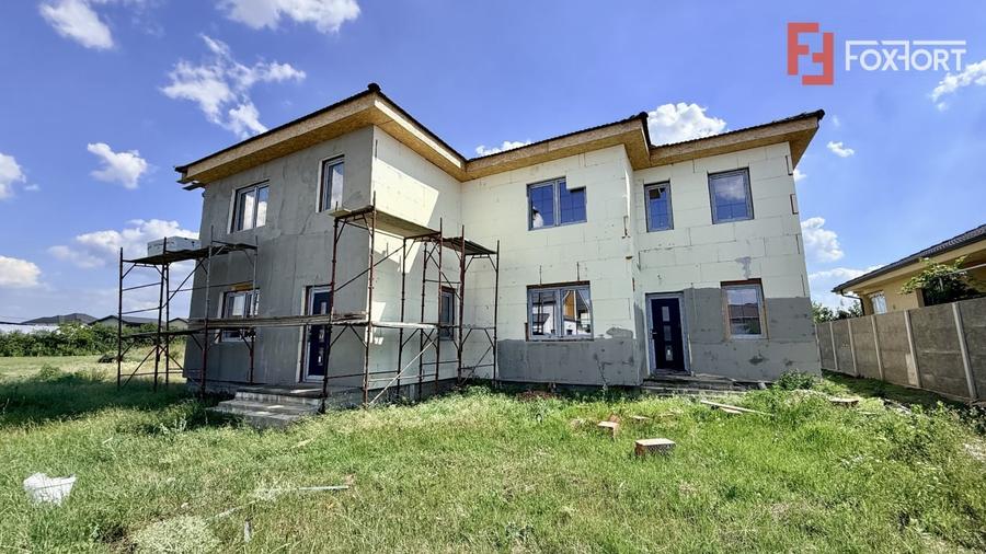 Duplex cu 3 camere cu Canalizare în Moșnița Nouă