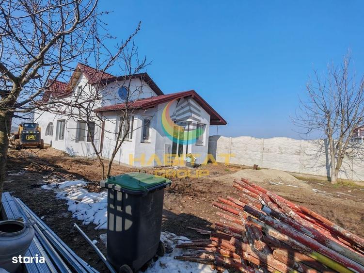 Casă cu 4 camere în Crețești