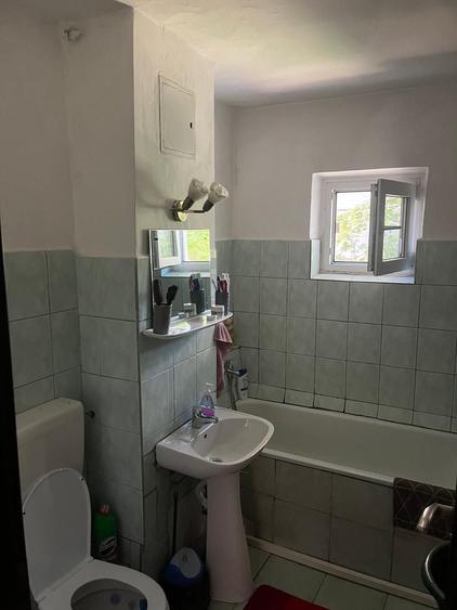 Apartament cu 2 camere decomandat în Lipovei
