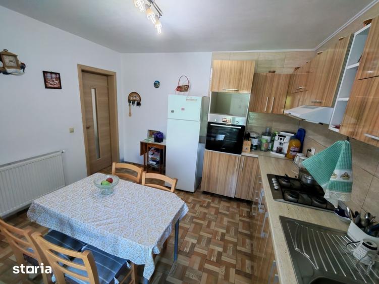 Casă cu 5 camere cu Teren 650 Mp în Topraisar