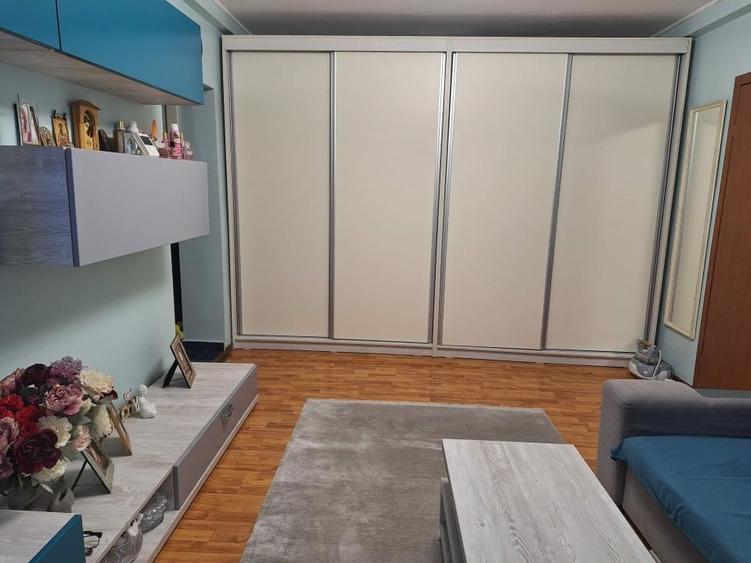 Apartament cu 2 camere semidecomandat, mobilat în Gara