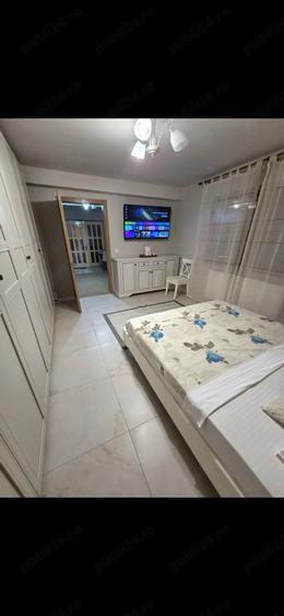Casă cu 6 camere cu Teren 300 Mp în Nord