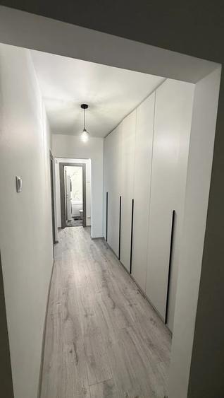 Apartament cu 3 camere decomandat, mobilat în Alexandru cel Bun