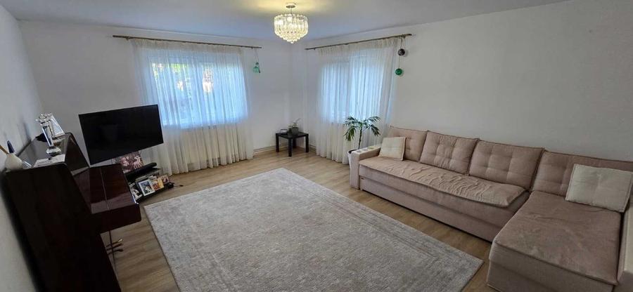 Casă cu 3 camere în Cumpăna