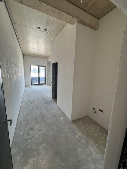 Apartament cu 2 camere decomandat în Lazu