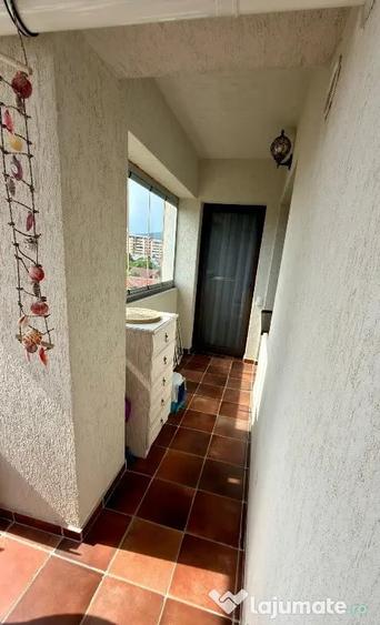 Apartament cu 2 camere decomandat în Ostroveni