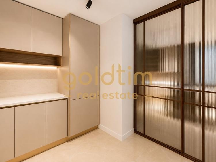 Apartament cu 4 camere decomandat, mobilat în Iancu Nicolae