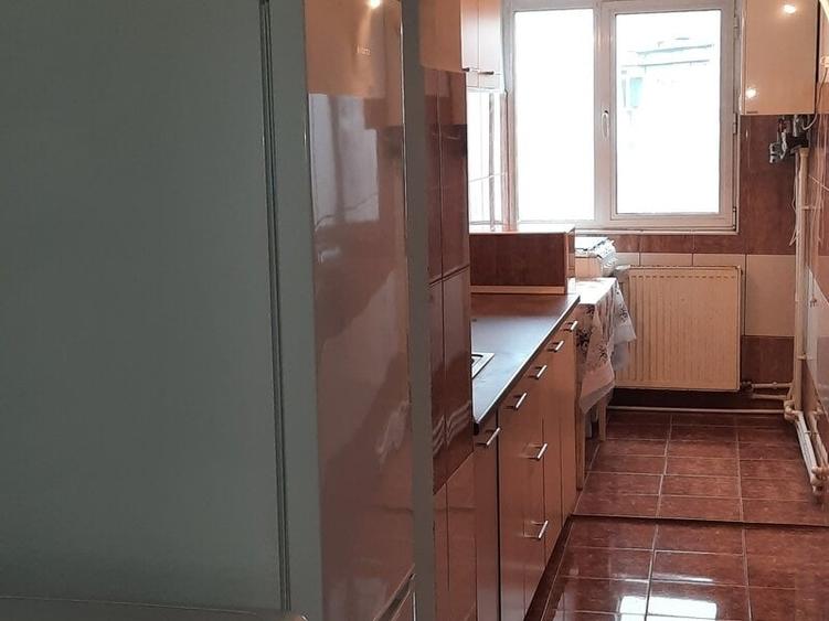 Garsonieră decomandată în Gorjului
