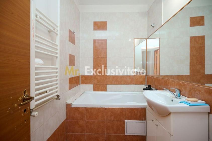 Apartament cu 4 camere decomandat în Craiovei