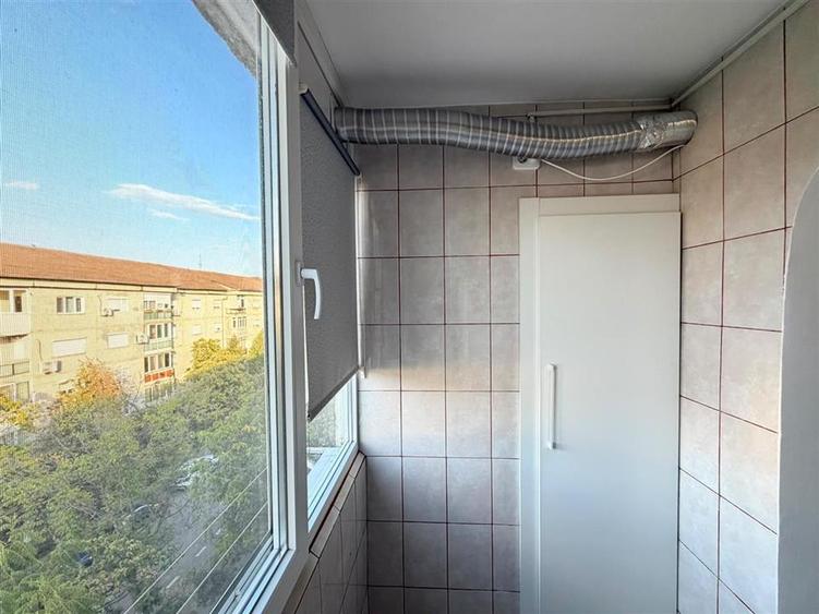 Apartament cu 3 camere decomandat în Rogerius
