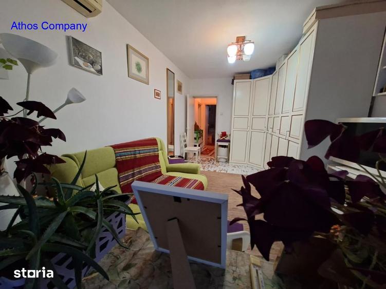 Apartament cu 3 camere semidecomandat, mobilat în Ștefan cel Mare
