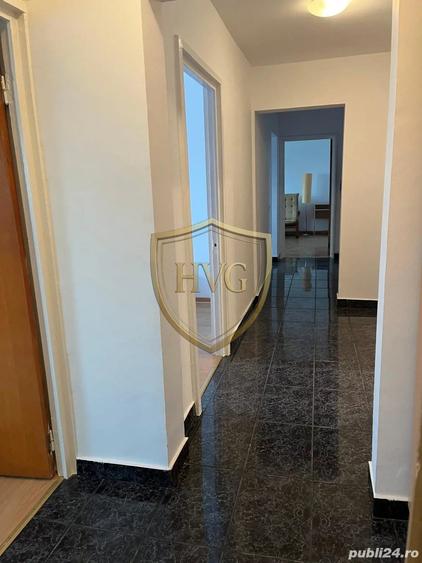 Apartament cu 3 camere decomandat, mobilat în Tei
