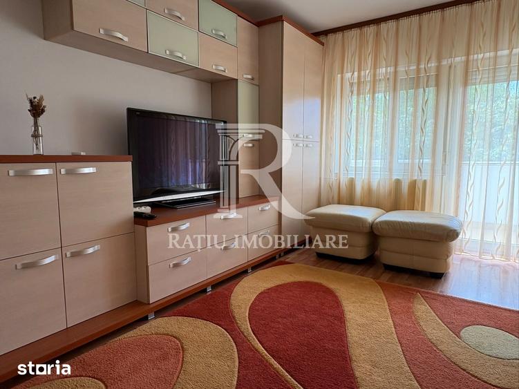 Apartament cu 3 camere decomandat în Decebal