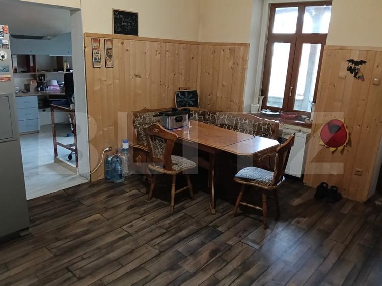 Casă individuală cu 10 camere cu Canalizare în Sighișoara