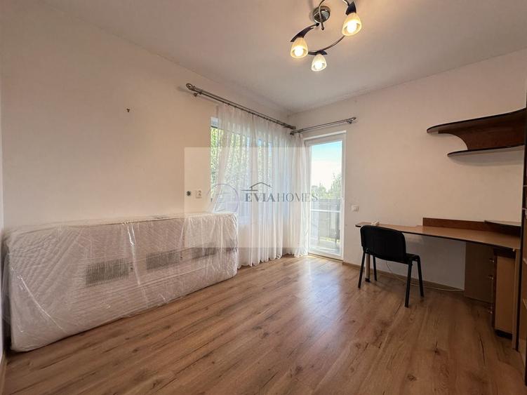 Apartament cu 3 camere decomandat, mobilat în Zorilor