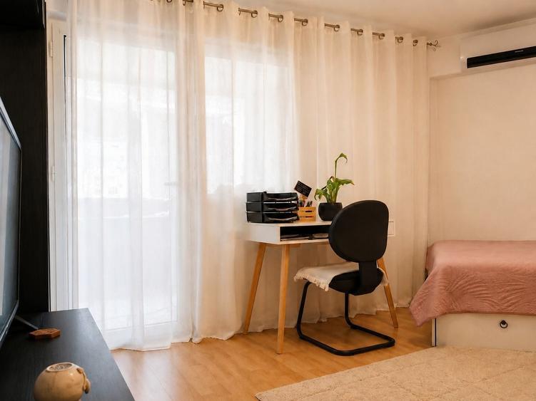 Apartament cu 3 camere decomandat în Ultracentral