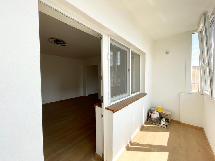 Apartament cu 2 camere semidecomandat în Soarelui