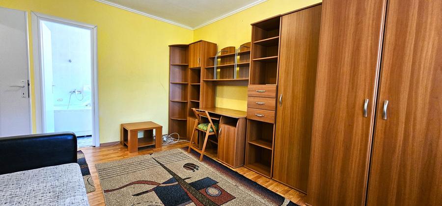 Garsonieră decomandată în Central