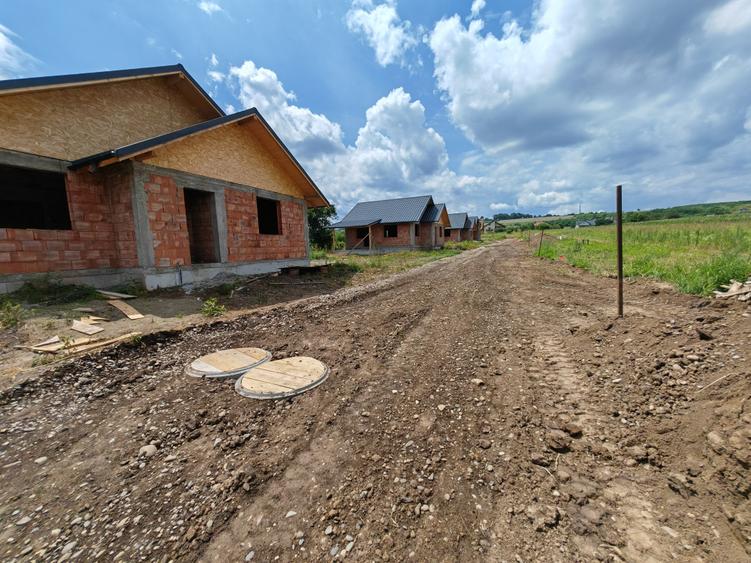 Casă individuală cu 3 camere cu Canalizare în Hemeiuș