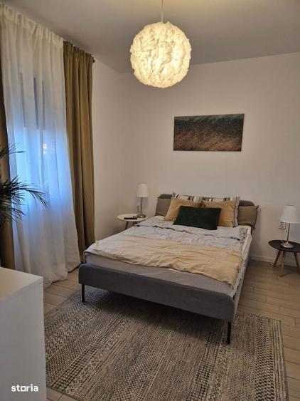 Casă cu 5 camere cu Teren 500 Mp în Sânandrei