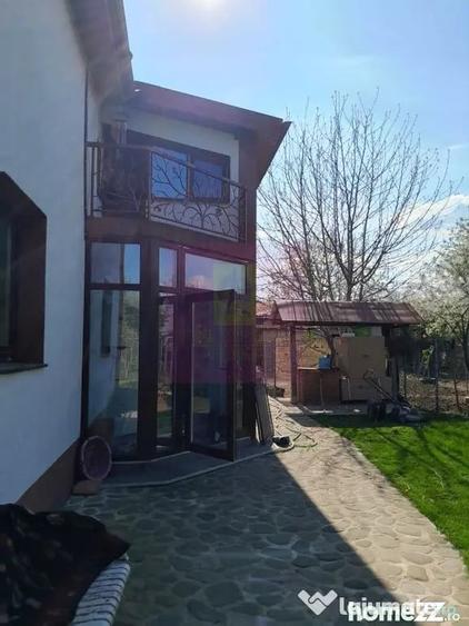 Casă cu 5 camere cu Teren 958 Mp în Central